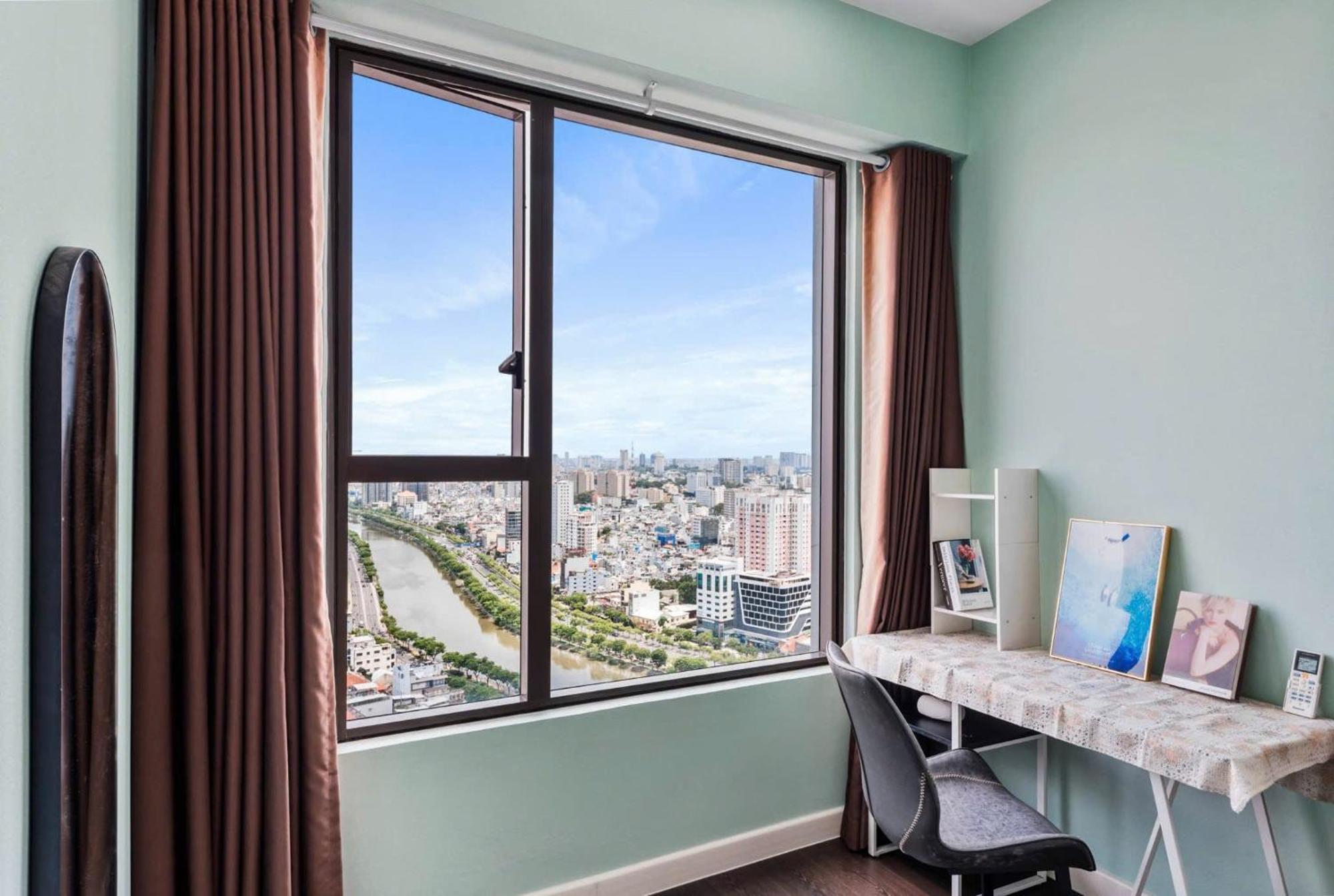 Double E Saigon In Rivergate Building Appartement *