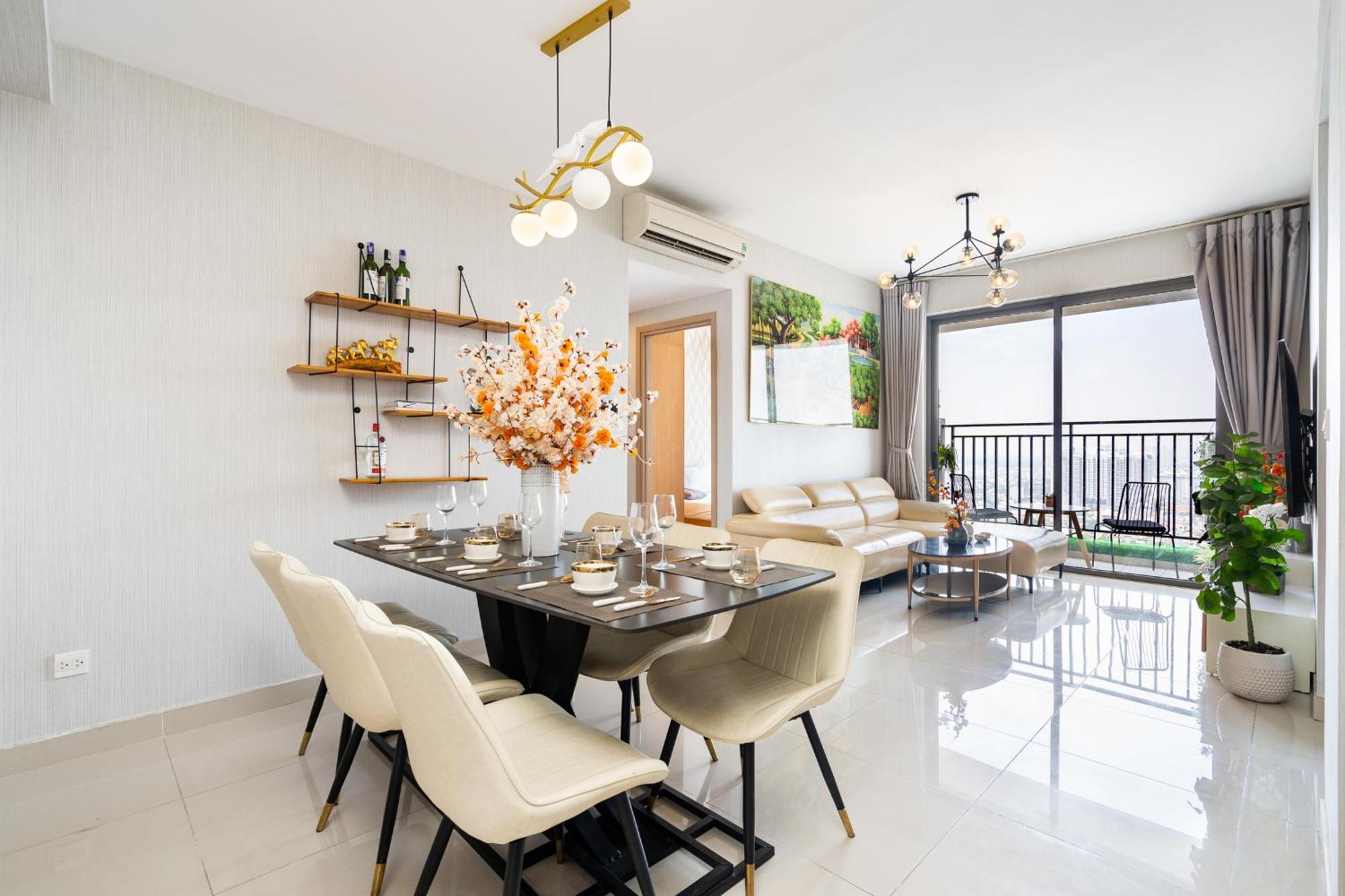 Appartement Double E Saigon In Rivergate Building
