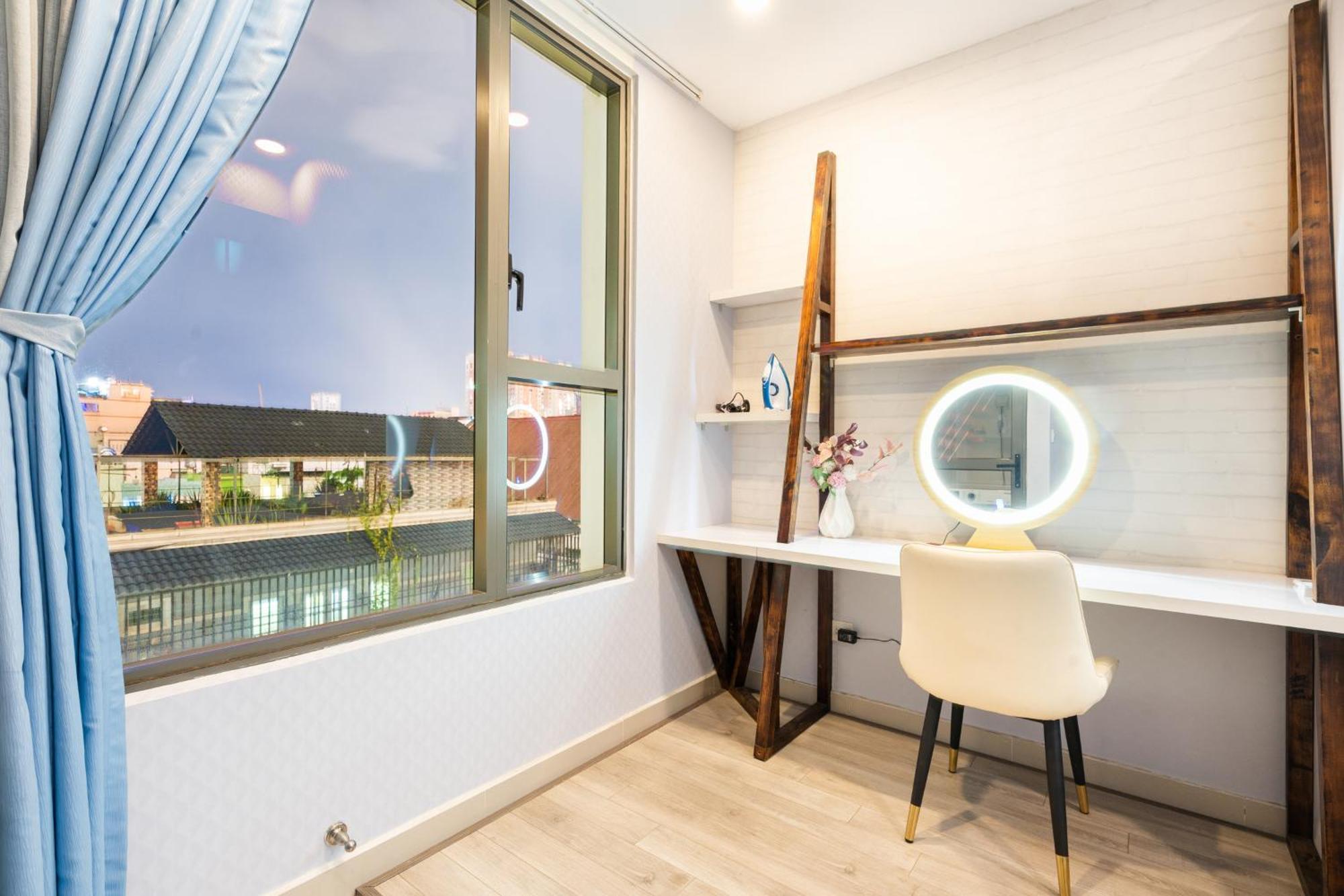Double E Saigon In Rivergate Building Appartement *