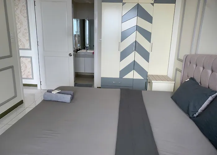 Double E Saigon Apartment In Rivergate Building